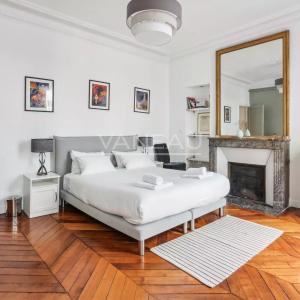 Paris VIIe - Rue de Bourgogne - Appartement familial et d'except