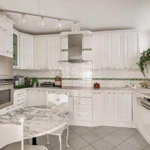 PARIS XVe - Square Necker appartement au calme