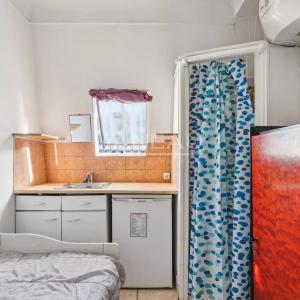 Paris XVe - Sèvres Lecourbe : Chambre de service