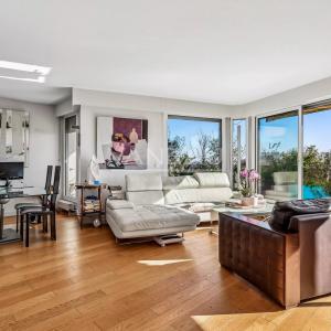 Paris XIVe : Parc Montsouris : Duplex au dernier étage avec terr