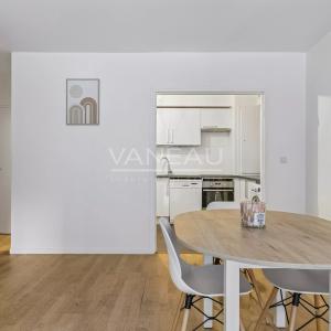 Paris XVIe - Muette - Rez de Jardin au calme absolu.