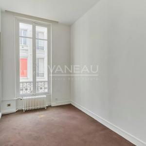 Paris VIIIe -Champs Elysées Alma Marceau - Appartement de Récept