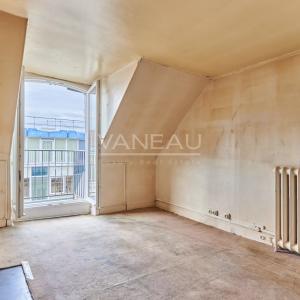 Paris IVe - Saint Paul - Deux pièces dernier étage ascenseur balcon