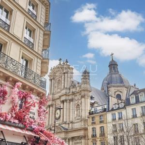 Paris IVe - Saint Paul - Deux pièces dernier étage ascenseur balcon