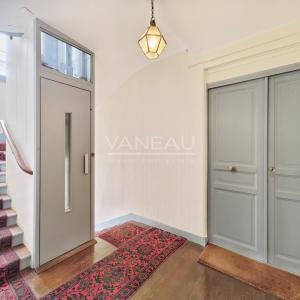 Paris IVe - Saint Paul - Deux pièces dernier étage ascenseur bal