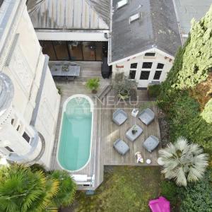 Somptueux Manoir rénové au coeur d' Angers avec piscine