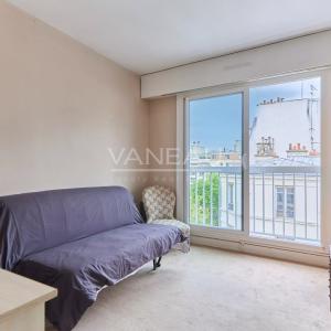 PARIS XVe - Appartement quatre pièces avec balcons - Parking en 