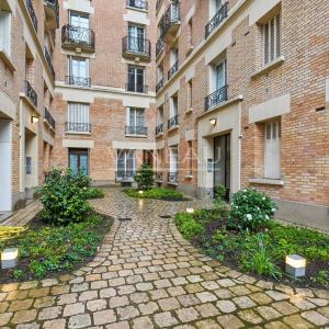 NEUILLY SUR SEINE - Exclusivité - Charme de l’ancien.