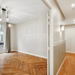 APPARTEMENT NON MEUBLÉ – PARIS 8ème – QUARTIER CHAMPS-ÉLYSÉES / 