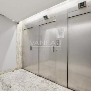 Paris XVIe - Place Victor Hugo - Studio sur jardin