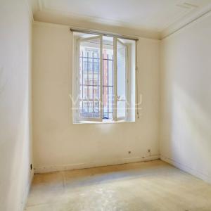 PARIS XVIe - Place Victor Hugo