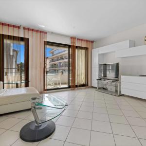 Cannes Banane Appartement 2 pièces dans une résidence récente