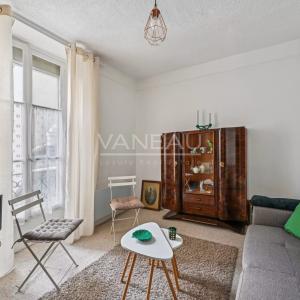 Paris XVe Breteuil -  Studio de charme dans une ravissante copro