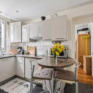 PARIS XVe - Pasteur/Montparnasse - Appartement familial en étage