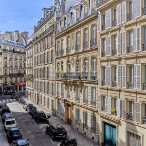 Paris VIIIe– Quartier Europe--Appartement familial et de récepti