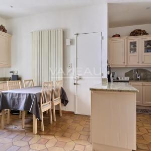 Paris VIIIe– Quartier Europe--Appartement familial et de récepti