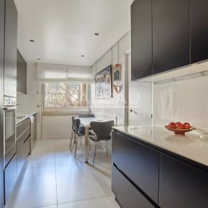 Neuilly-sur-Seine-Hôpital américain-Elégant appartement familial