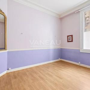 PARIS XV - Villa Poirier : Appartement trois pièces à rénover