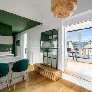 Paris XVIe - Foch - Etoile Duplex Dernier étage avec terrasses