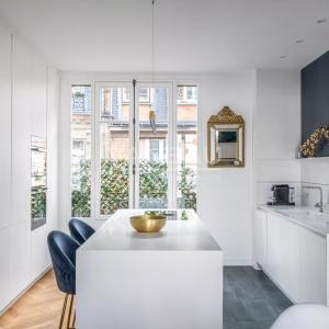 Paris XVIe - Foch - Etoile Duplex Dernier étage avec terrasses