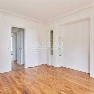 PARIS XVI – MICHEL ANGE-MOLITOR - PARC SAINTE-PERINE