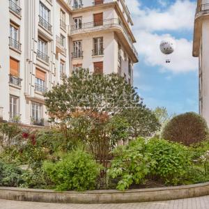 PARIS XVI – MICHEL ANGE-MOLITOR - PARC SAINTE-PERINE