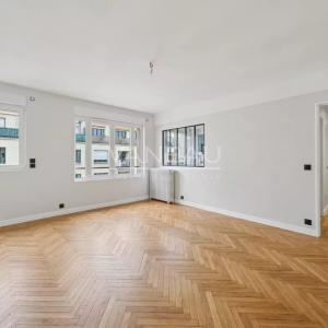 Paris VIIe - Champ de Mars / Quai Branly - 3 Pièces Dernier étag