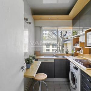 Paris VIIe - Barbet de Jouy - Trois pièces sur jardin