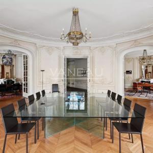 Paris XVIe - IENA - Place de l'Amiral de Grasse.