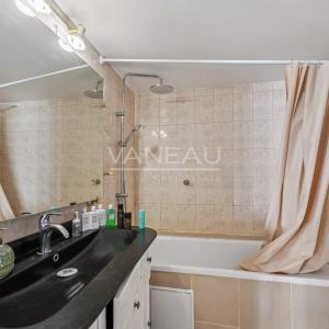 Paris XV - Quai de Grenelle–  Appartement Familial avec vue Tour