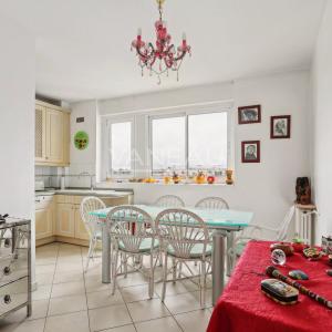 PARIS XVI - Auteuil Sud - Appartement familial avec balcon large