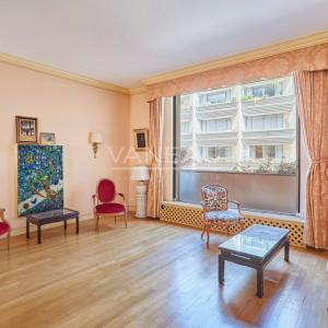 Paris VIIe - Bon Marché