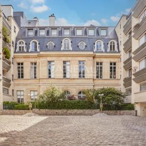 Paris VIIe - Bon Marché