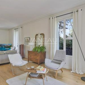 Montmorency – Élégante propriété Mansart d’exception, entièremen