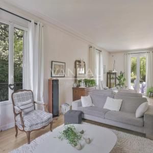 Montmorency – Élégante propriété Mansart d’exception, entièremen