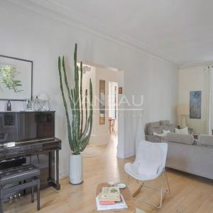 Montmorency – Élégante propriété Mansart d’exception, entièremen