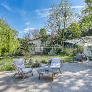 Montmorency – Élégante propriété Mansart d’exception, entièremen