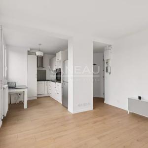 PARIS V - Appartement 2 pièces avec belle vue dégagée