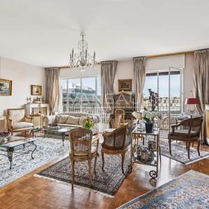 PARIS XVIe - DAUPHINE - Appartement familial en étage élevé - Vu