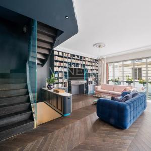 Paris XVIe -Trocadéro- Maison loft atypique