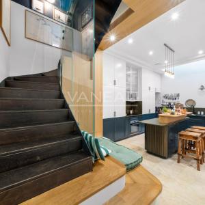 Paris XVIe -Trocadéro- Maison loft atypique