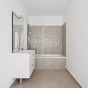 Issy-les-Moulineaux - Appartement familial dernier étage avec te