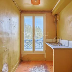 Paris IVe - Saint Paul - Deux pièces dernier étage ascenseur bal