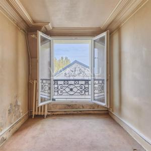 Paris IVe - Saint Paul - Deux pièces dernier étage ascenseur bal