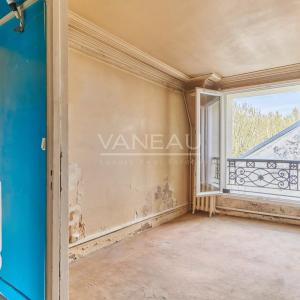 Paris IVe - Saint Paul - Deux pièces dernier étage ascenseur bal