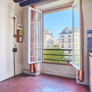 Paris IVe - Place du Marché Sainte-Catherine - Deux pièces lumin