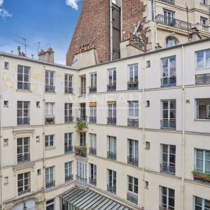 Paris IIIe - Charmant deux pièces - Calme et ensoleillé.