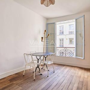 Paris IIIe - Charmant deux pièces - Calme et ensoleillé.