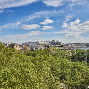 Paris  XIVème - Dernier étage avec ascenseur