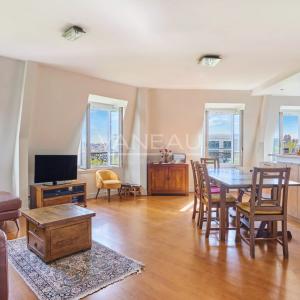 Paris  XIVème - Dernier étage avec ascenseur